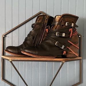 Freebird by Steven ‘Crue’ boot in black Multi, size 9